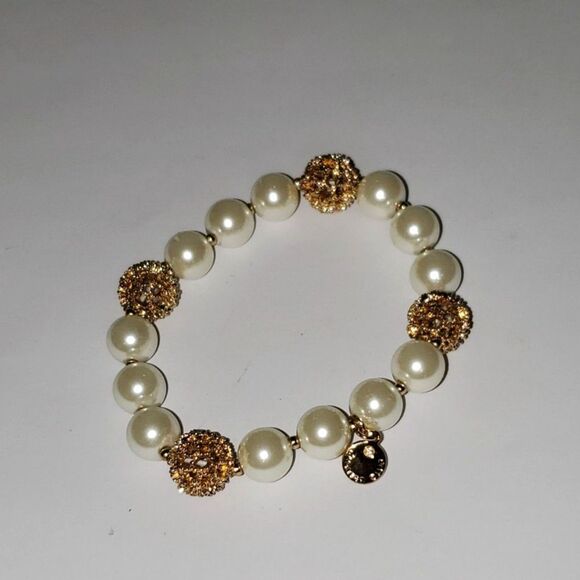 A Charter Club Faux Pearl and Gold Tone Bracelet Classy Stretchy Evening - Picture 4 of 8
